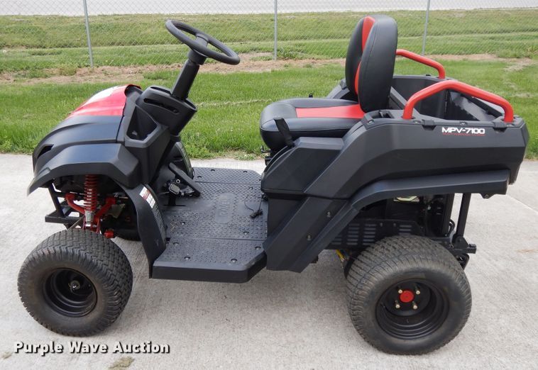 image for item DE5742 Raven MPV 7100 utility vehicle