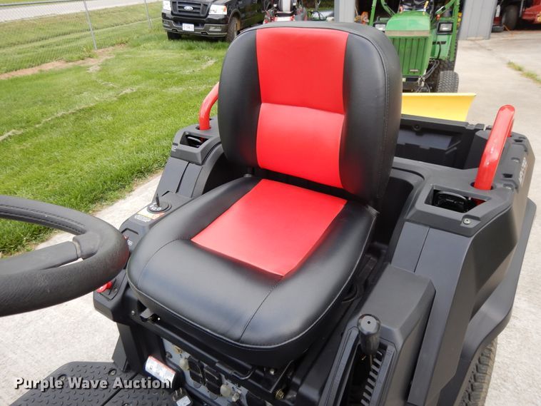 image for item DE5742 Raven MPV 7100 utility vehicle