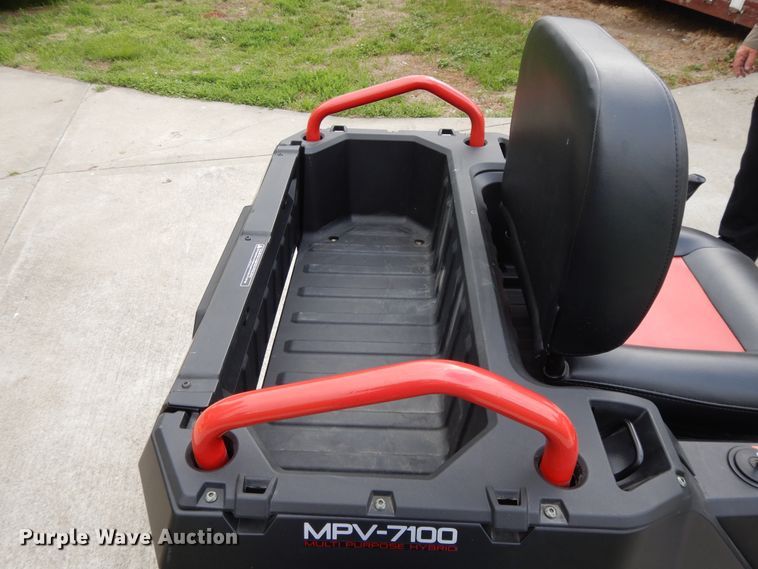 image for item DE5742 Raven MPV 7100 utility vehicle