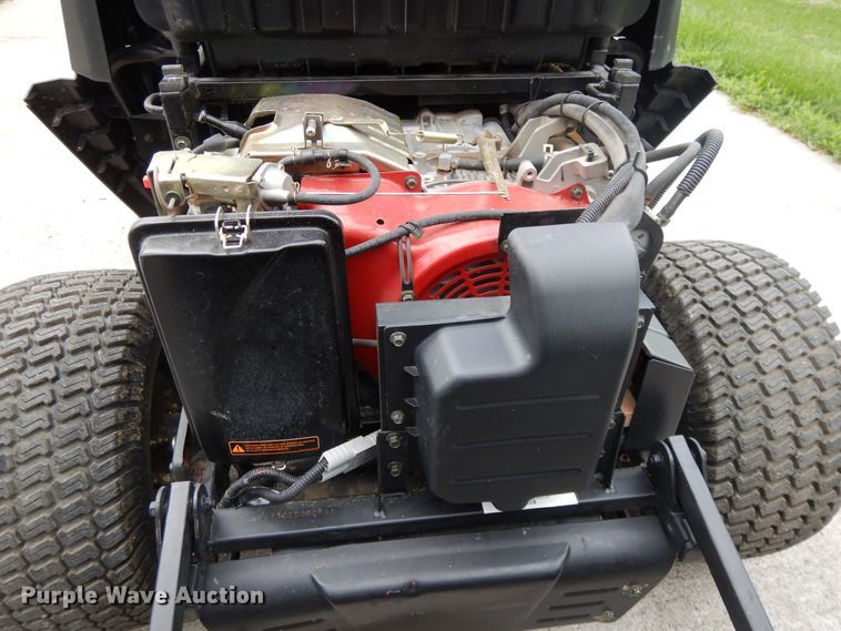 image for item DE5742 Raven MPV 7100 utility vehicle
