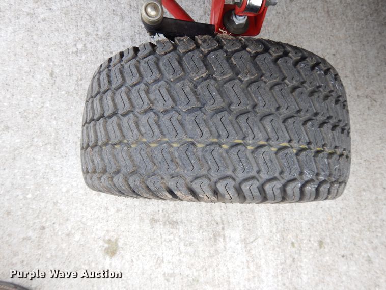 image for item DE5742 Raven MPV 7100 utility vehicle