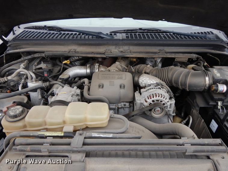 image for item DE5749 2000 Ford F350 Super Duty  Crew Cab pickup truck cab and chassis