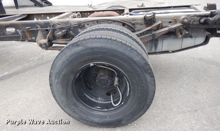 image for item DE5749 2000 Ford F350 Super Duty  Crew Cab pickup truck cab and chassis