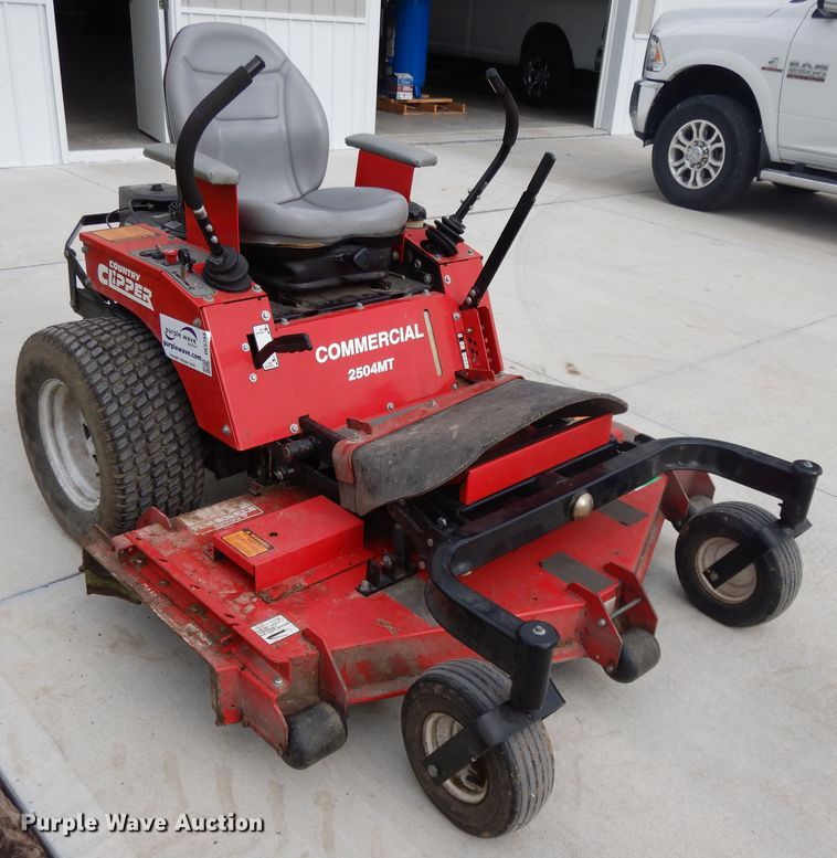 image for item DE5755 Country Clipper 2504MT ZTR lawn mower