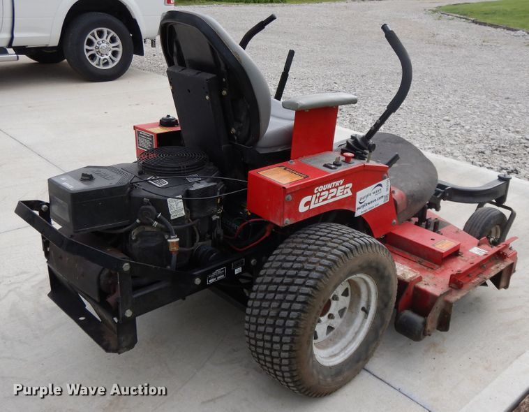image for item DE5755 Country Clipper 2504MT ZTR lawn mower