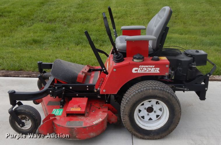 image for item DE5755 Country Clipper 2504MT ZTR lawn mower