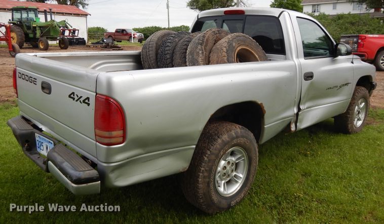 image for item DE5791 2001 Dodge Dakota  pickup truck