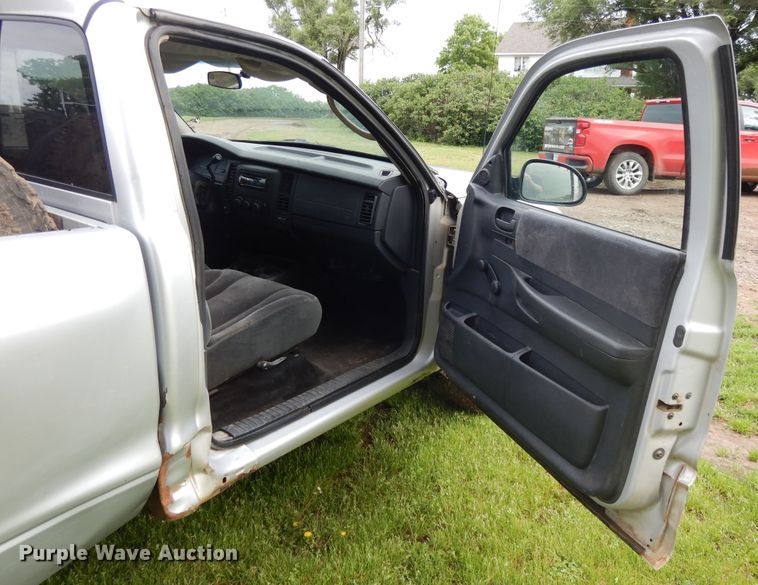 image for item DE5791 2001 Dodge Dakota  pickup truck