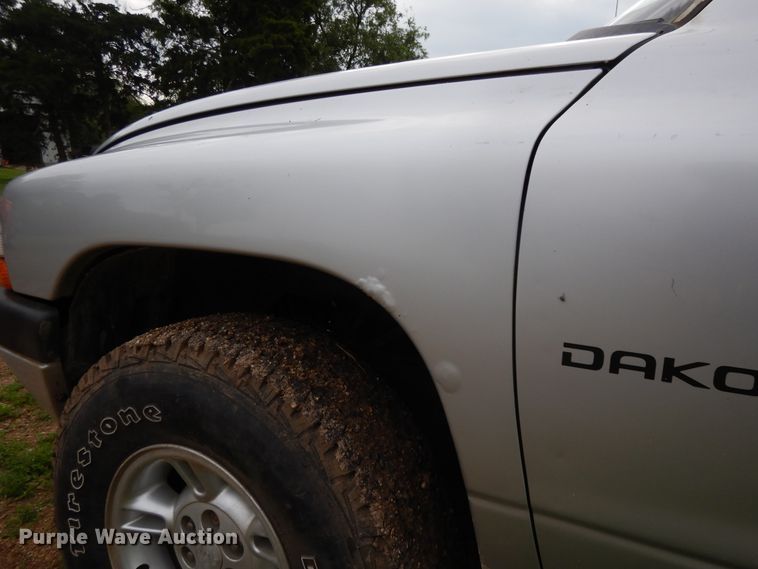 image for item DE5791 2001 Dodge Dakota  pickup truck