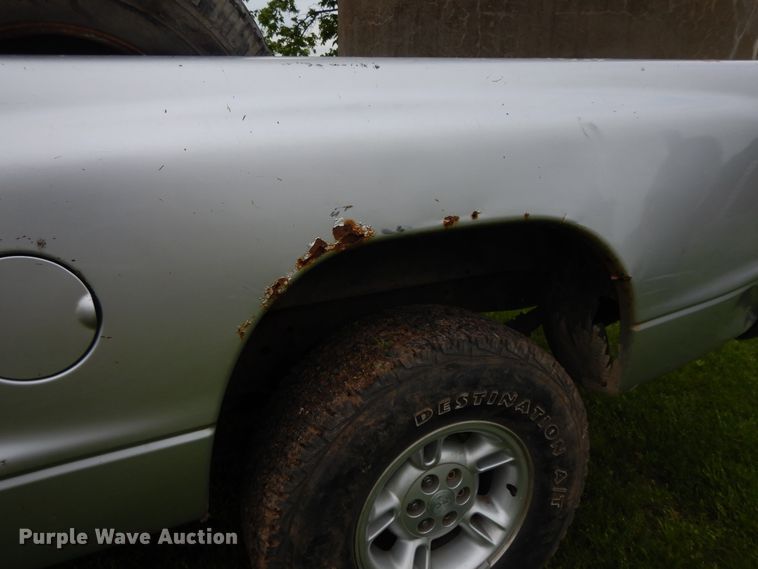 image for item DE5791 2001 Dodge Dakota  pickup truck