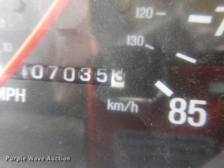 image for item DE5792 2002 Sterling L-Line  semi truck