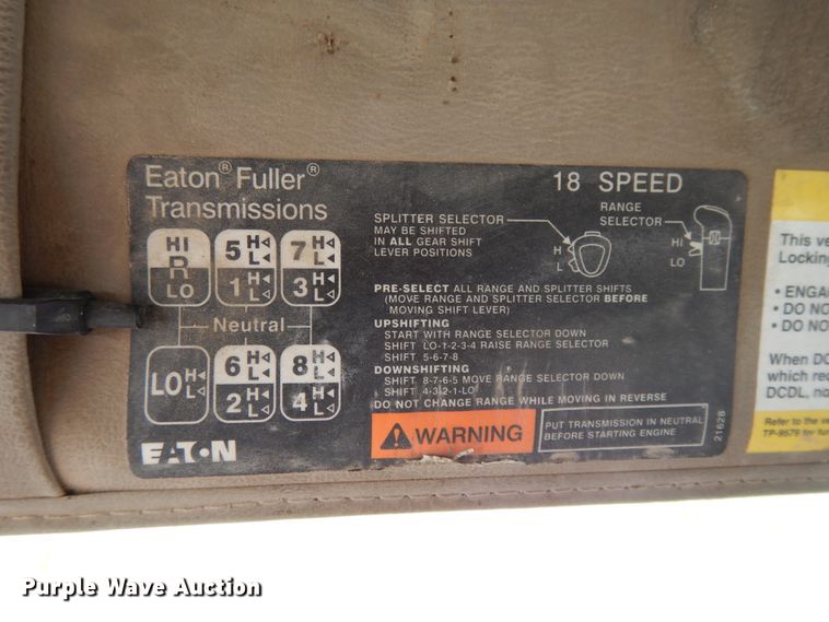 image for item DE5792 2002 Sterling L-Line  semi truck