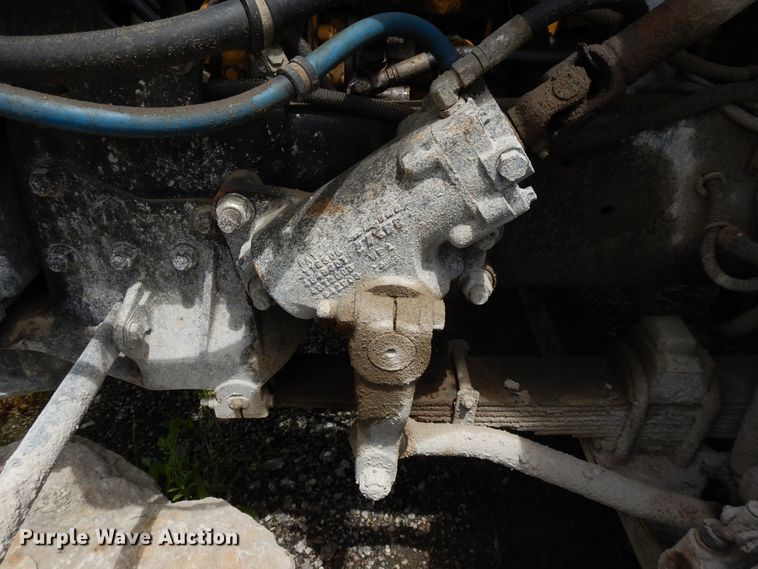 image for item DE5792 2002 Sterling L-Line  semi truck