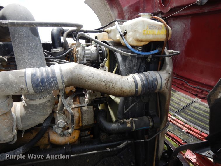 image for item DE5792 2002 Sterling L-Line  semi truck