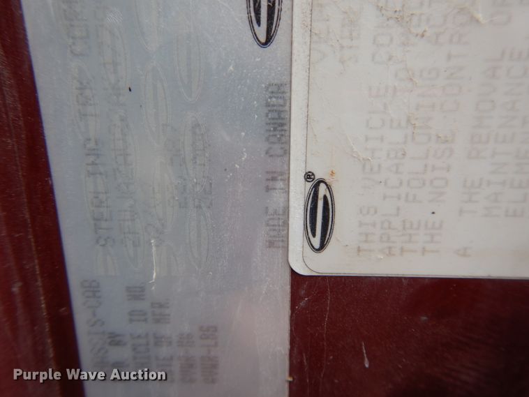 image for item DE5792 2002 Sterling L-Line  semi truck