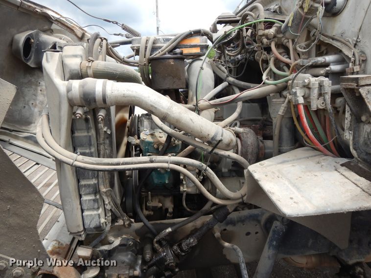 image for item DE5793 1991 Ford L8000  truck cab and chassis