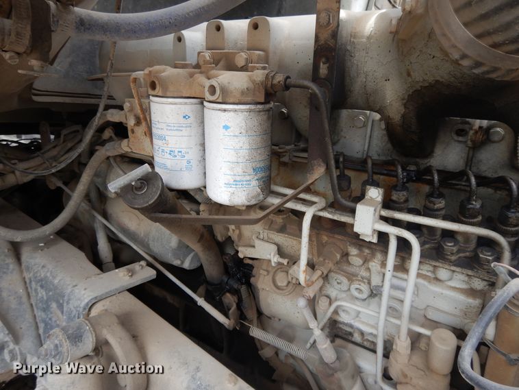 image for item DE5793 1991 Ford L8000  truck cab and chassis