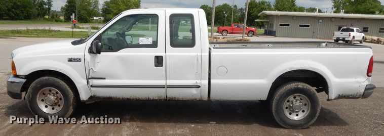 image for item DE5794 1999 Ford F250 Super Duty  SuperCab pickup truck