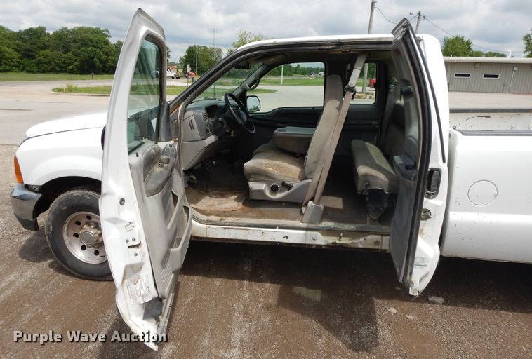 image for item DE5794 1999 Ford F250 Super Duty  SuperCab pickup truck