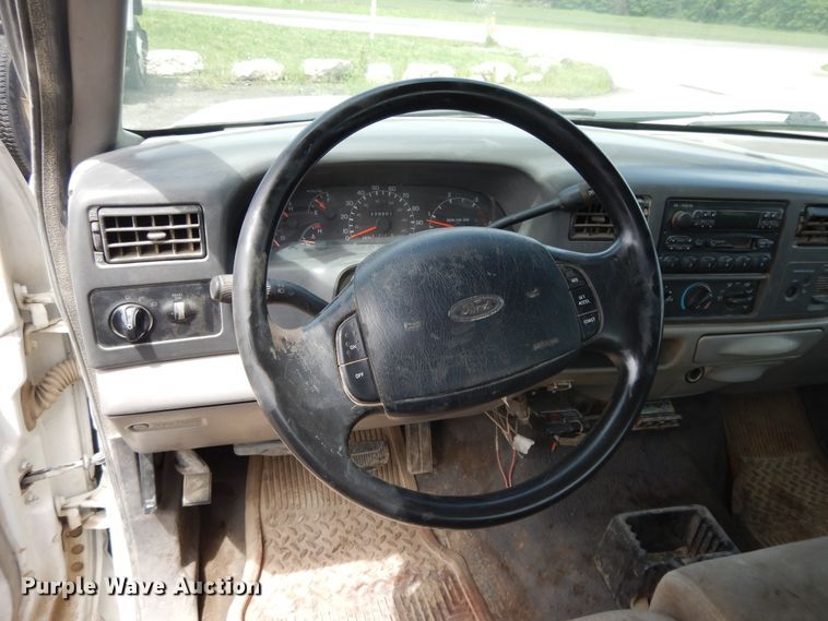 image for item DE5794 1999 Ford F250 Super Duty  SuperCab pickup truck