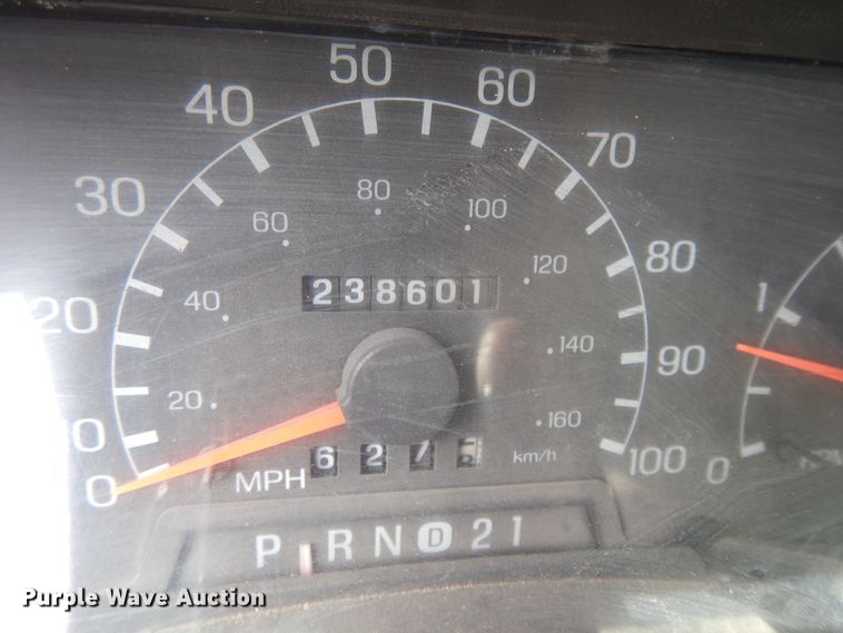 image for item DE5794 1999 Ford F250 Super Duty  SuperCab pickup truck