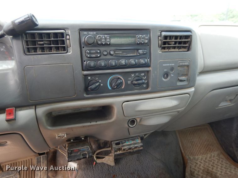 image for item DE5794 1999 Ford F250 Super Duty  SuperCab pickup truck