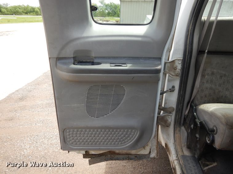 image for item DE5794 1999 Ford F250 Super Duty  SuperCab pickup truck