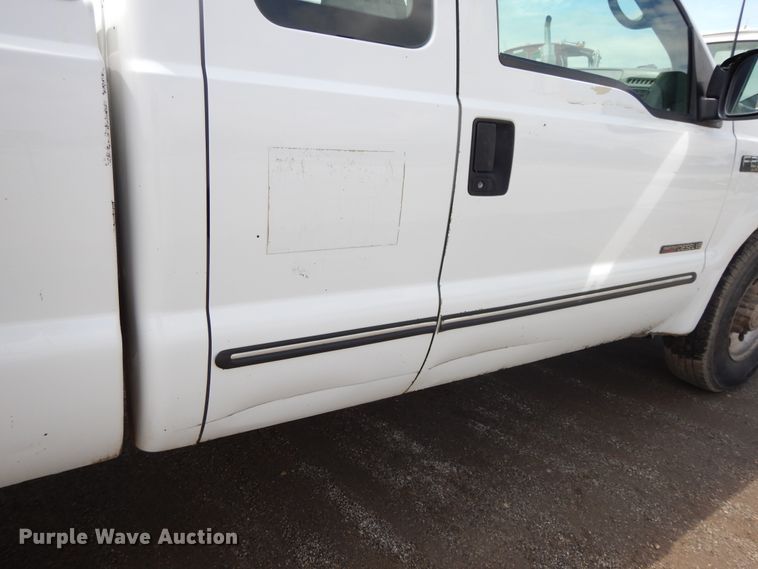 image for item DE5794 1999 Ford F250 Super Duty  SuperCab pickup truck