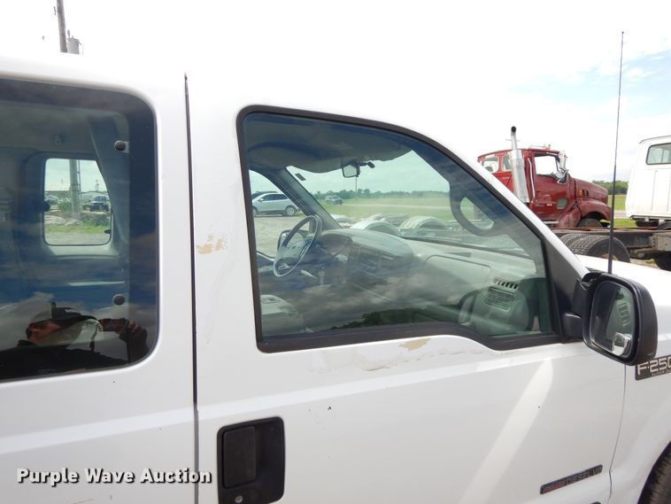 image for item DE5794 1999 Ford F250 Super Duty  SuperCab pickup truck