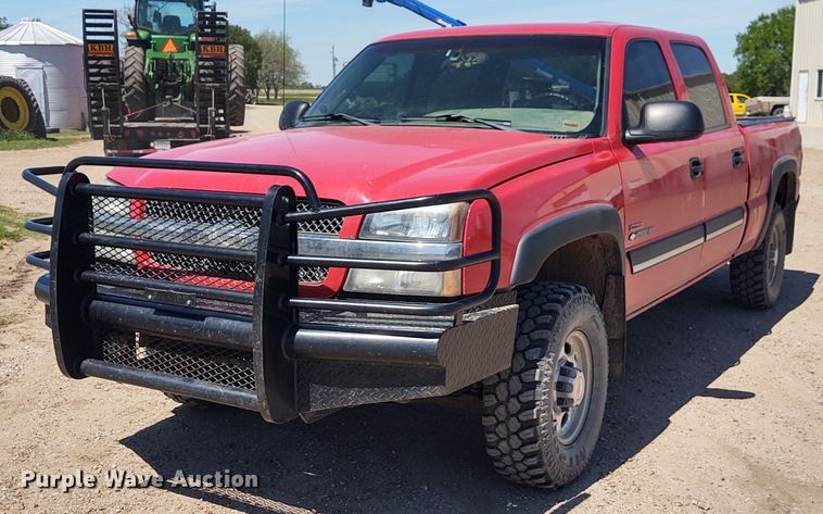 image for item DE6919 2003 Chevrolet Silverado 2500HD  Crew Cab pickup truck