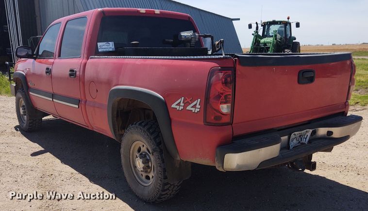 image for item DE6919 2003 Chevrolet Silverado 2500HD  Crew Cab pickup truck