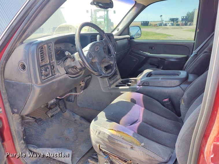 image for item DE6919 2003 Chevrolet Silverado 2500HD  Crew Cab pickup truck