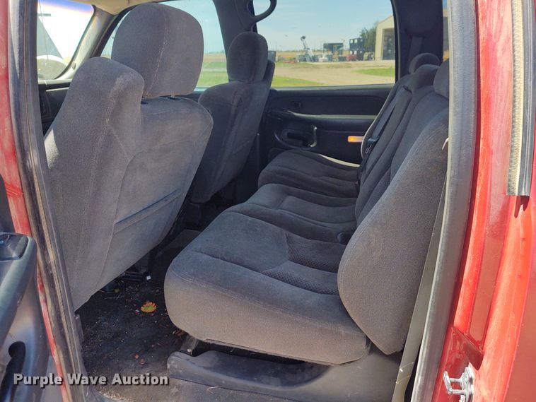 image for item DE6919 2003 Chevrolet Silverado 2500HD  Crew Cab pickup truck