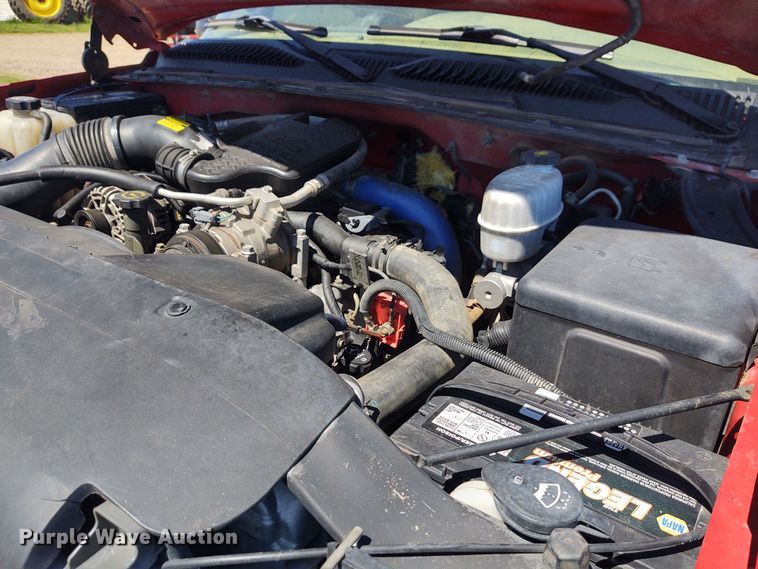 image for item DE6919 2003 Chevrolet Silverado 2500HD  Crew Cab pickup truck