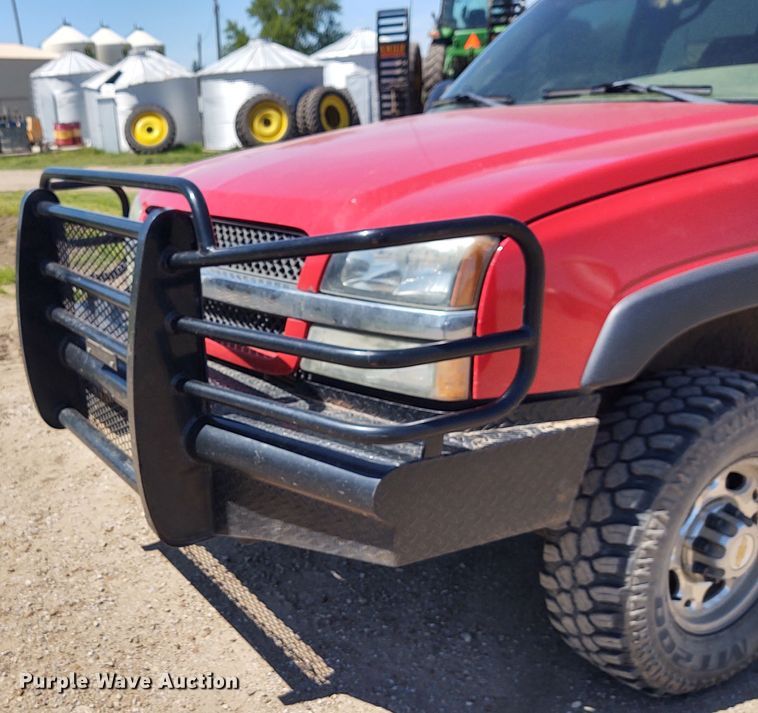 image for item DE6919 2003 Chevrolet Silverado 2500HD  Crew Cab pickup truck