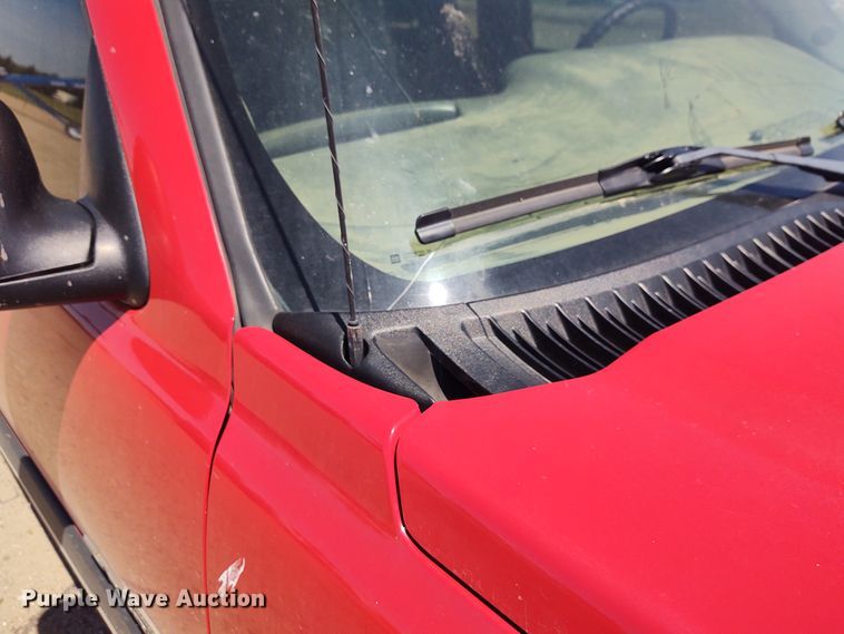 image for item DE6919 2003 Chevrolet Silverado 2500HD  Crew Cab pickup truck