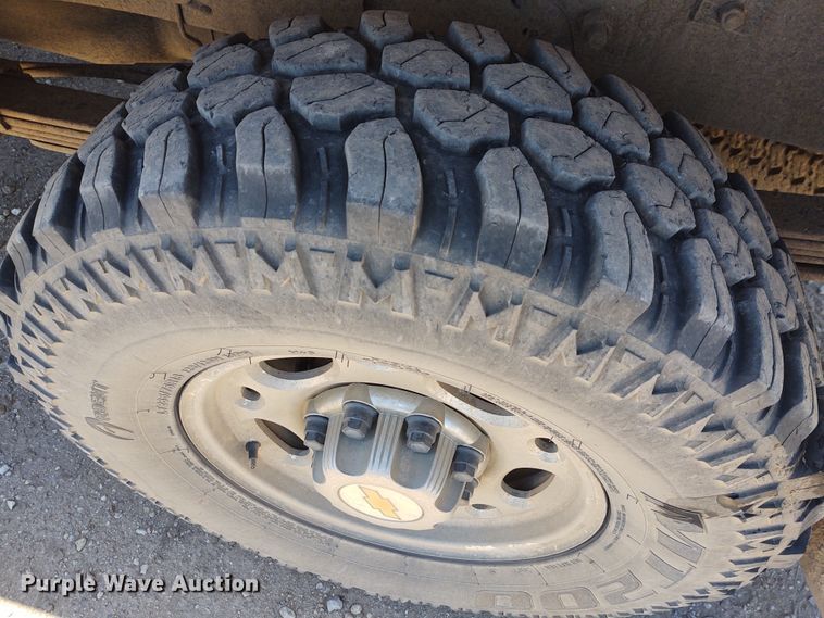 image for item DE6919 2003 Chevrolet Silverado 2500HD  Crew Cab pickup truck