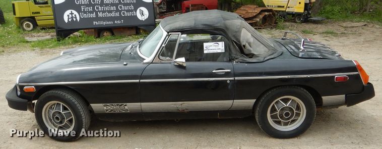 image for item DF3130 1980 MG B  convertible