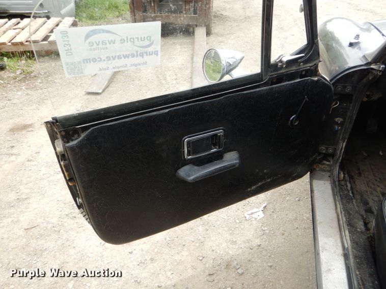 image for item DF3130 1980 MG B  convertible