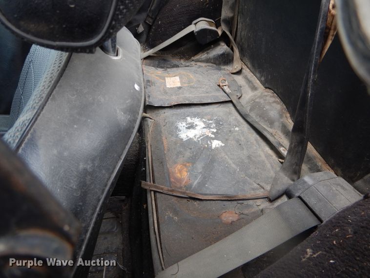 image for item DF3130 1980 MG B  convertible