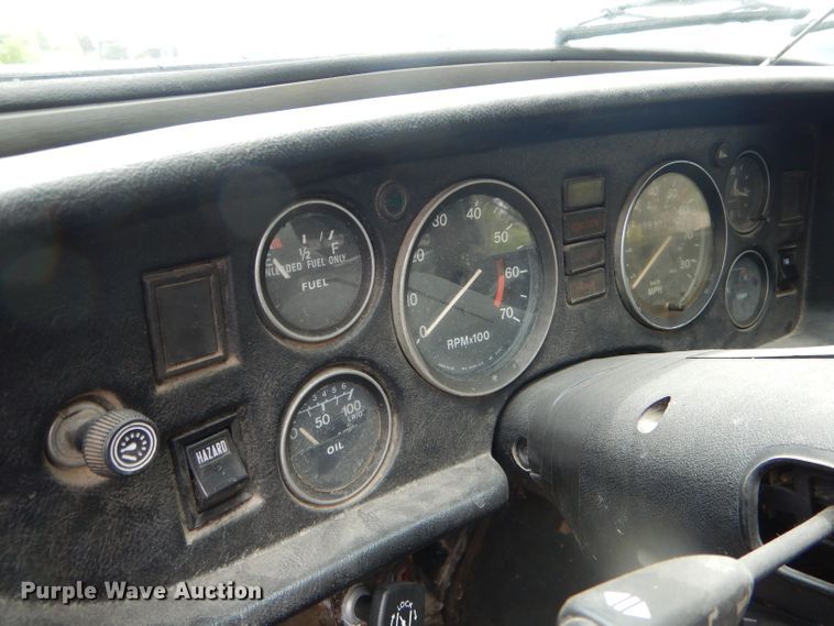 image for item DF3130 1980 MG B  convertible