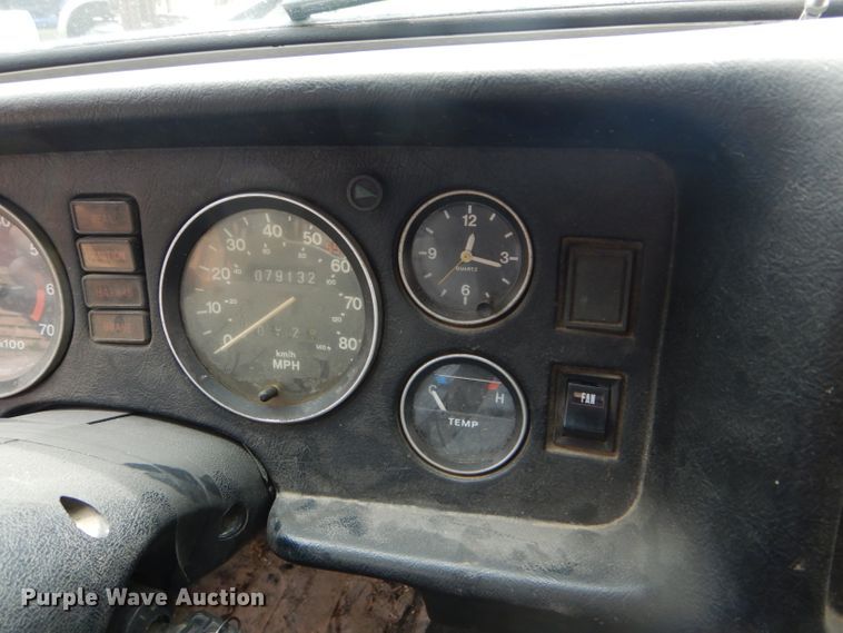 image for item DF3130 1980 MG B  convertible