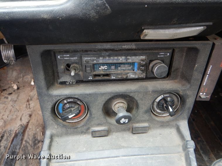 image for item DF3130 1980 MG B  convertible