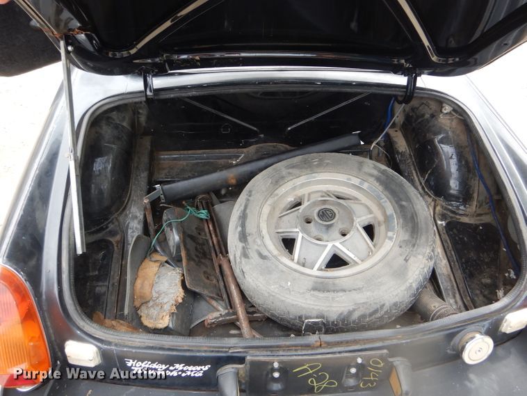 image for item DF3130 1980 MG B  convertible