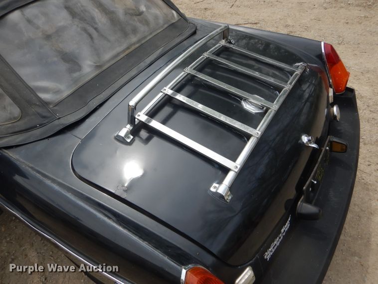 image for item DF3130 1980 MG B  convertible