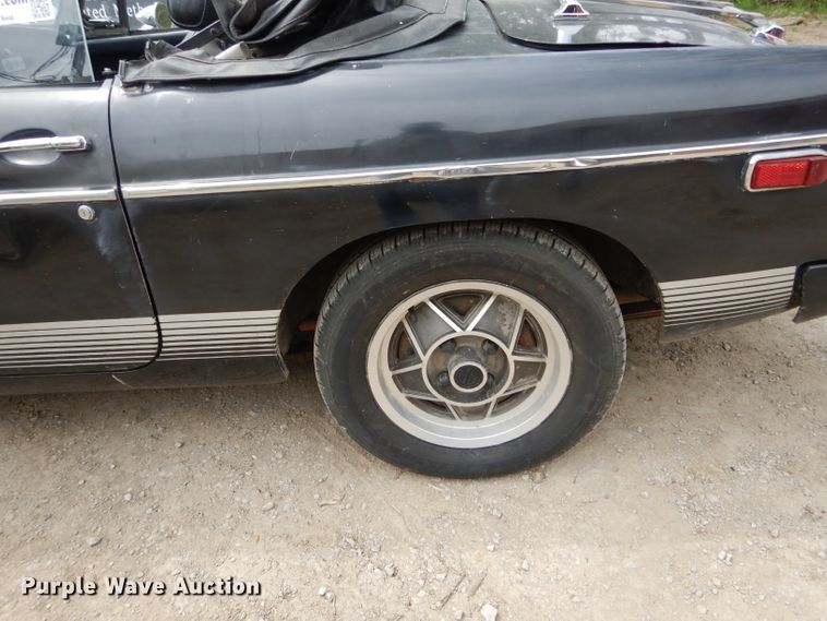 image for item DF3130 1980 MG B  convertible