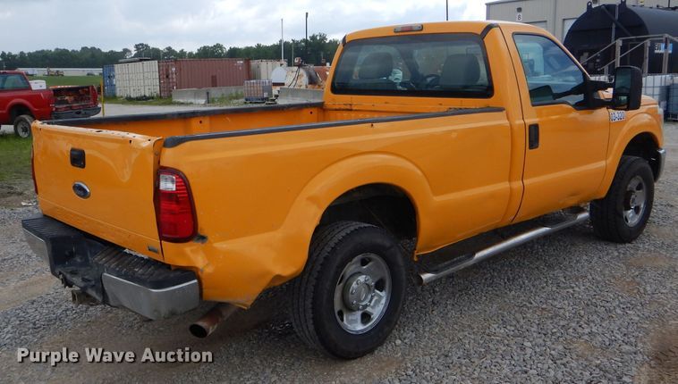 image for item DF3185 2011 Ford F250 Super Duty XL  pickup truck