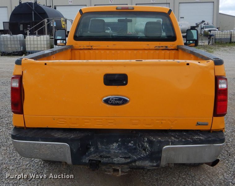 image for item DF3185 2011 Ford F250 Super Duty XL  pickup truck
