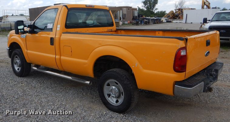 image for item DF3185 2011 Ford F250 Super Duty XL  pickup truck