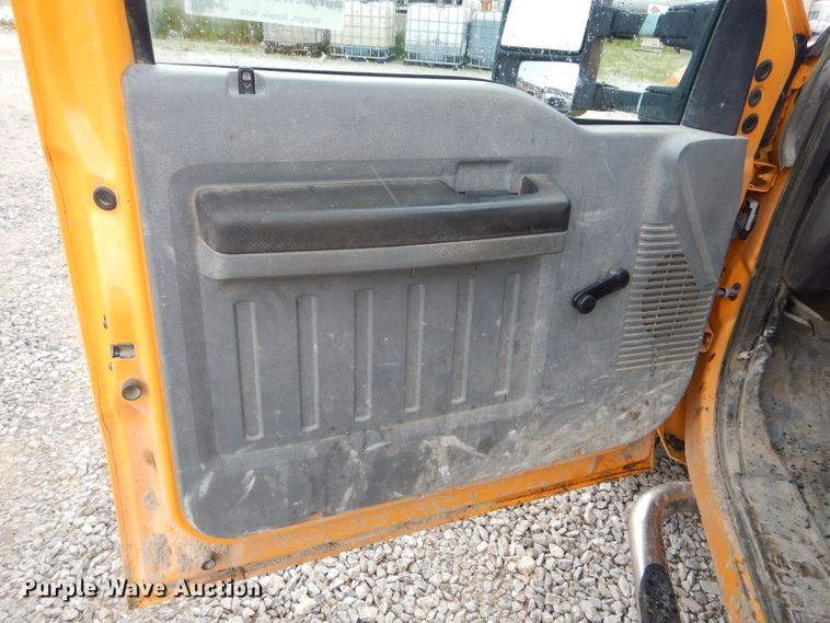 image for item DF3185 2011 Ford F250 Super Duty XL  pickup truck